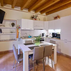 Cav Motteno Сasa de vacaciones Mandello del Lario